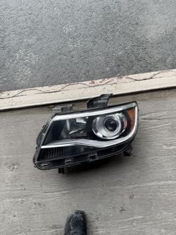 Chevy Colorado 2015-2022 Headlight Driver Side 