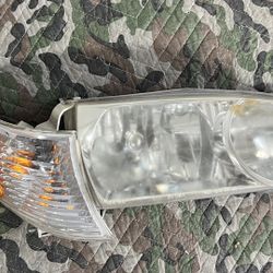 Headlights Toyota 