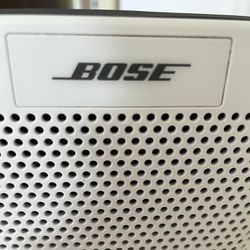 Bose SoundLink l Color Bluetooth Speaker (White) With USB Cable 