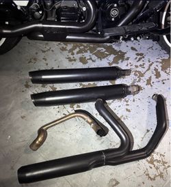 Harley Davidson exhaust M8