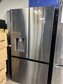 LG Refrigerator Black Stainless Steel (Take It Home In Payments/Llevalo A Casa En Pagos)