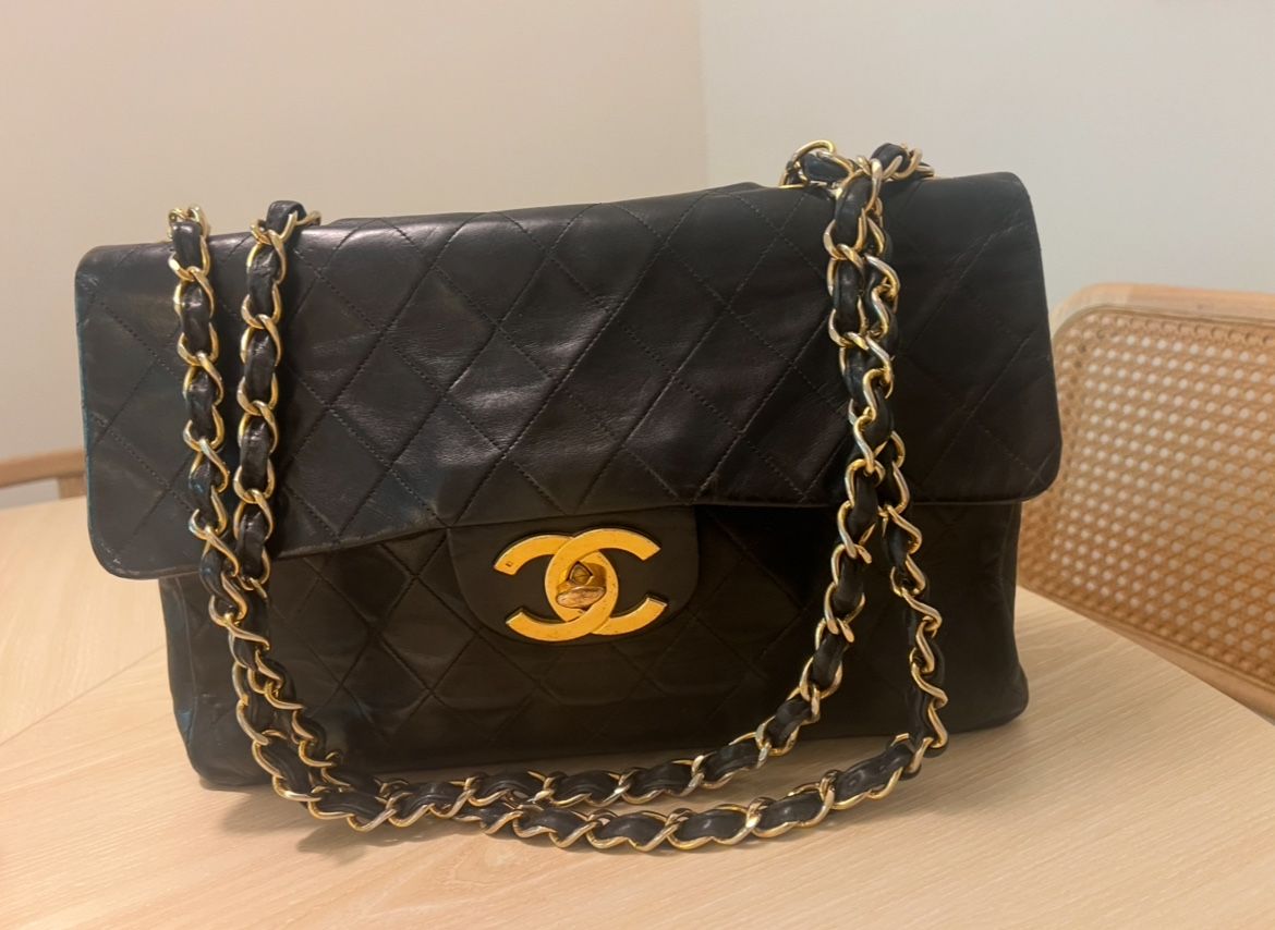 Chanel Classic Jumbo Flap Bag – Vintage Lambskin, Black with Gold Hardware