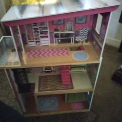 Pre Owned Barbie Play House 47h 33across F B 12