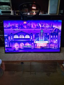 55' Hitachi Roku  Smart TV