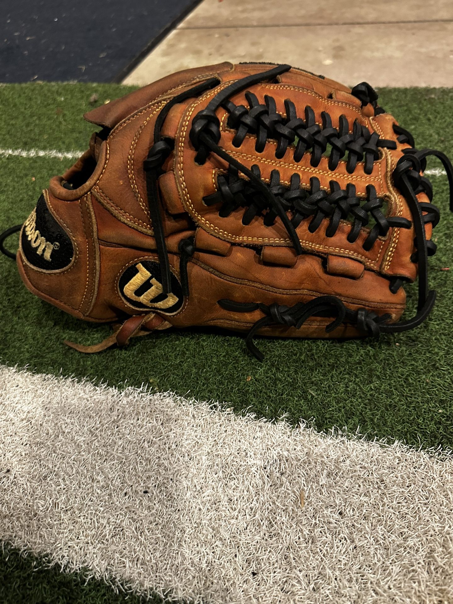 Wilson A2000 12” Japanese Glove