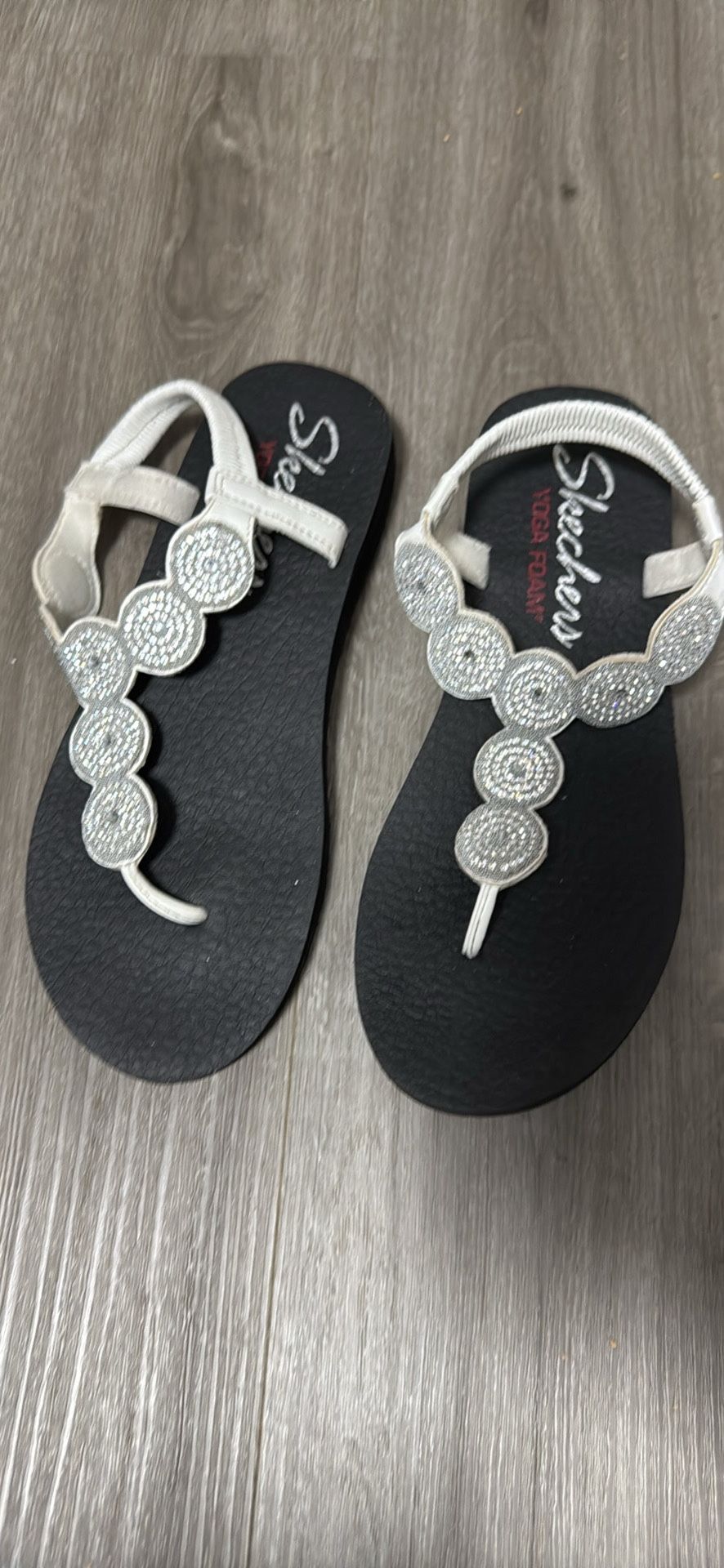 womans skechers 