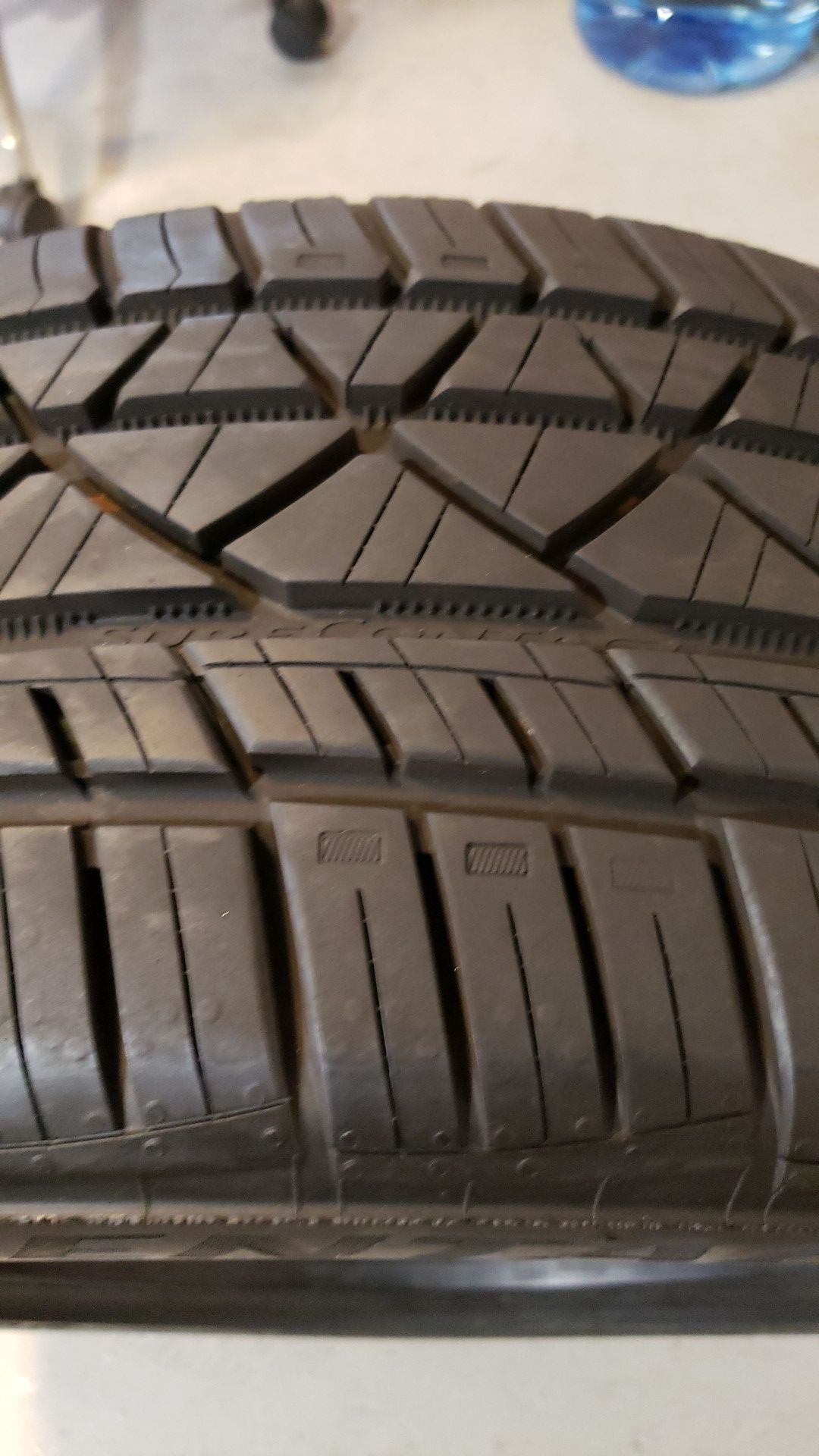 Continental in good condition 1 tire 225 45 17 90% tread