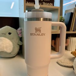 Stanley - The Quencher H2.0 Flowstate Tumbler 