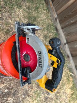 DEWALT - 20V MAX Cordless 6.5 in. Sidewinder Style Circular Saw (Tool Only)