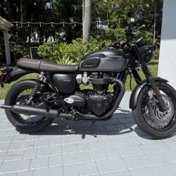 2022 Triumph Bonneville T120