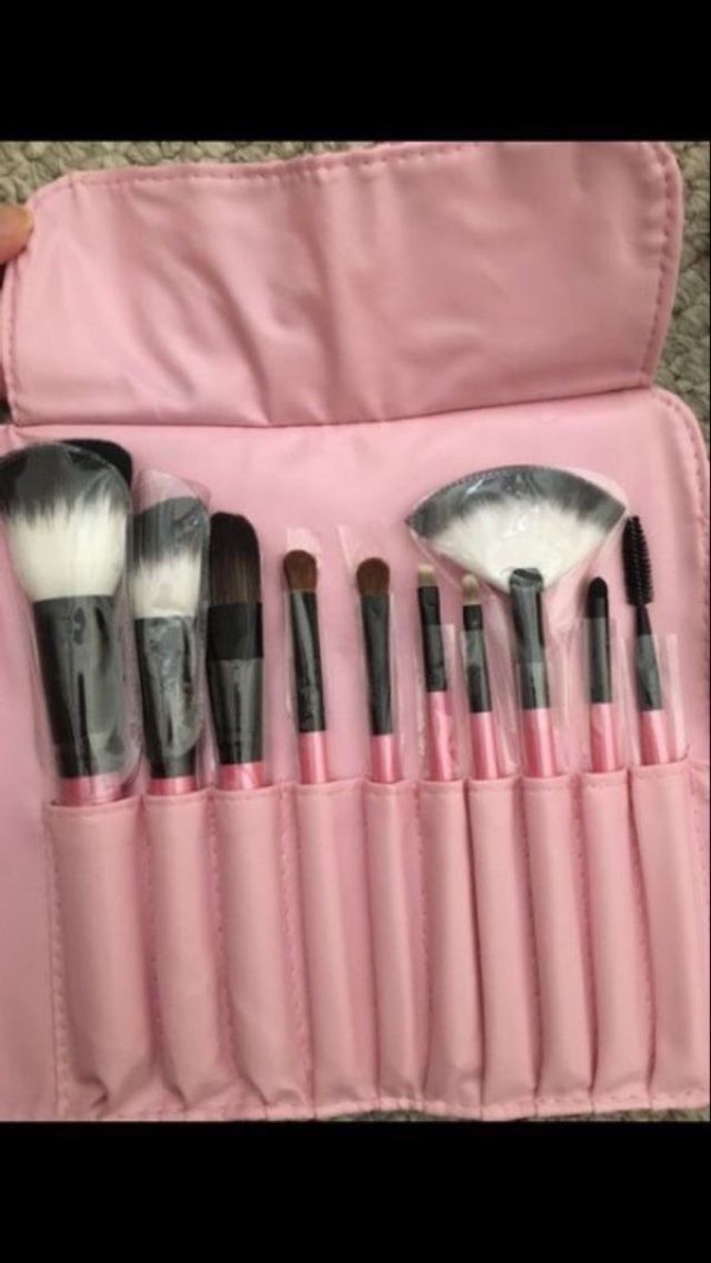 Brand new makeup brush