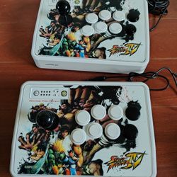 Mad Catz Street Fighter 4 Arcade Sticks Fight Sticks