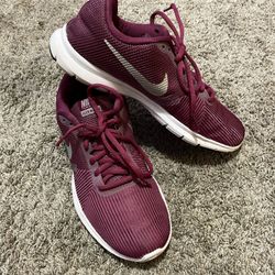 TENIS NIKE NÚMERO EN LA FOTO