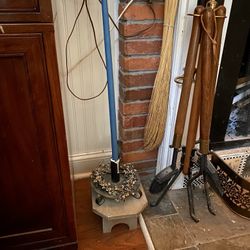Primitive Country Americana Wrought Iron Candle Holder with Wood Stool