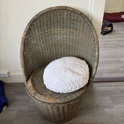 Chair With Storage 