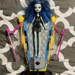 Monster High Frankie Stein Freaky Fusion Recharge Chamber