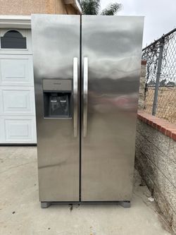 Frigidaire Fridge