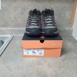 Merrells Womens Moab 2 Hiking Boots