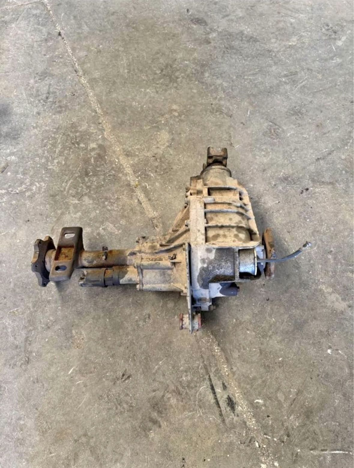Chevy silverado gmc sierra 1500Hd front differential