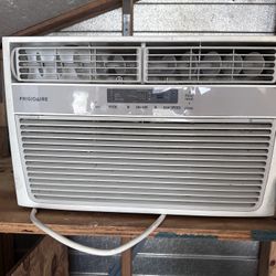 Frigidaire Window AC Unit with Remote