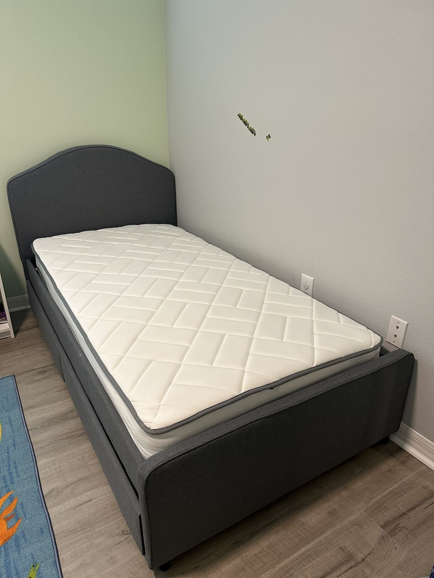Twin Bed With Mattress And Storage Drawers