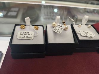 14k10k gold diamond earrings different prices and grams layaway available 10% Dwon if you interested please make sure you ask for Maribel thank you