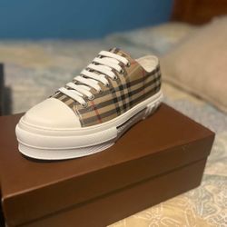 Burberry Shoes