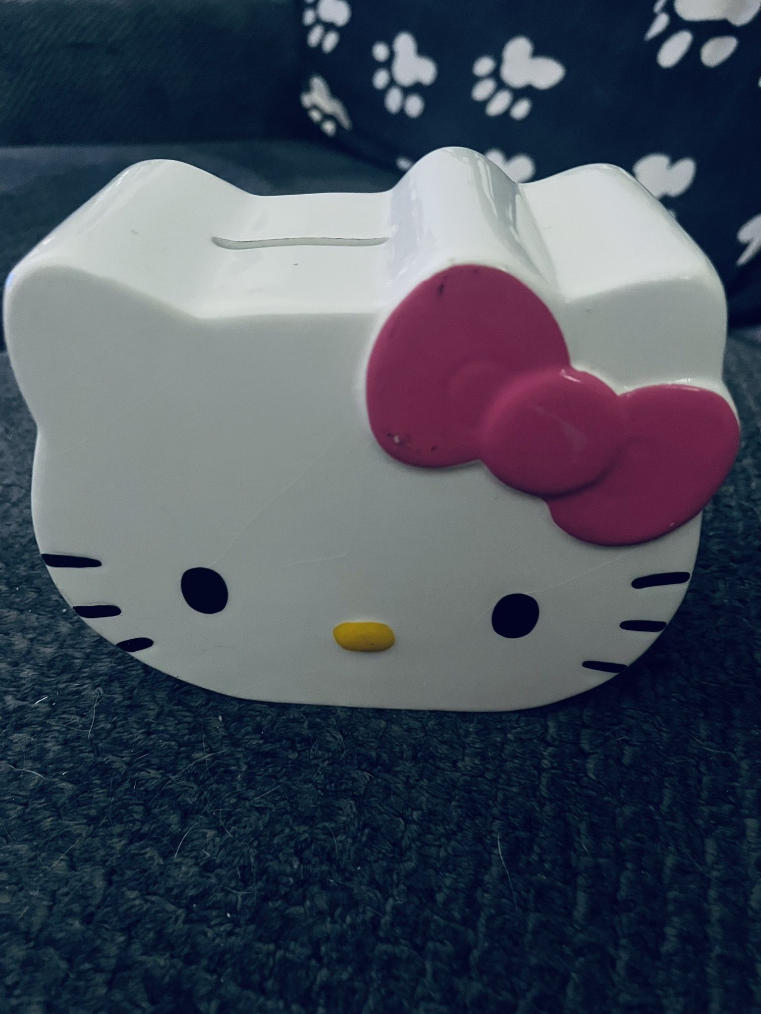 Hello kitty bank (Firm)