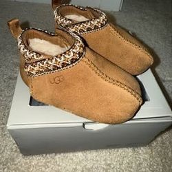 UGGS- Baby Tasman (size 2/3)
