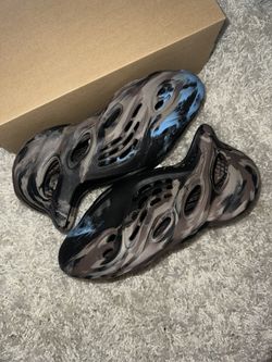 Yeezy Foamrunner MX Cinder