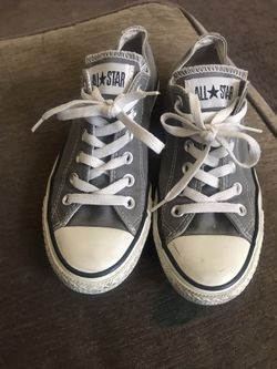 Converse Men’s size 5/ Sizes Women’s size 7