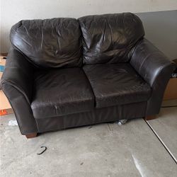 Leather Couch Good Condition No Rips 