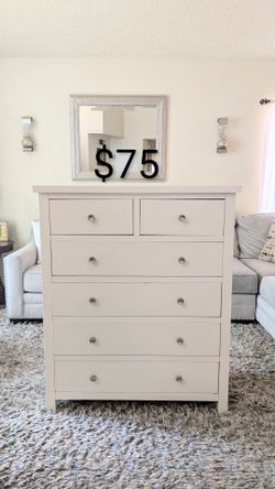 LIVING SPACES WHITE 6 DRAWER DRESSER