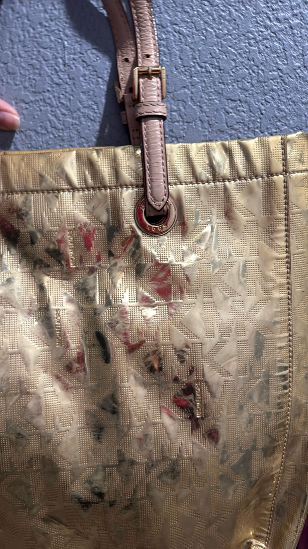 Gold Mk Purse It’s Big!!