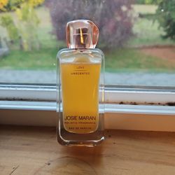 Josie Maran......holistic Fragrance