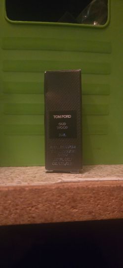 Tom Ford Oud Wood 2ml