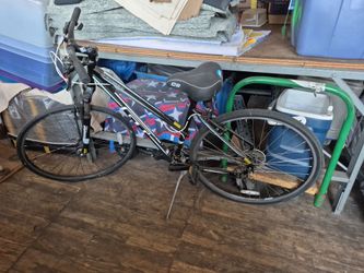 Fuji Hybrid Comfort Bike – Great Condition – Ready to Ride