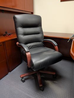 Executive Black Leather Office Chair 