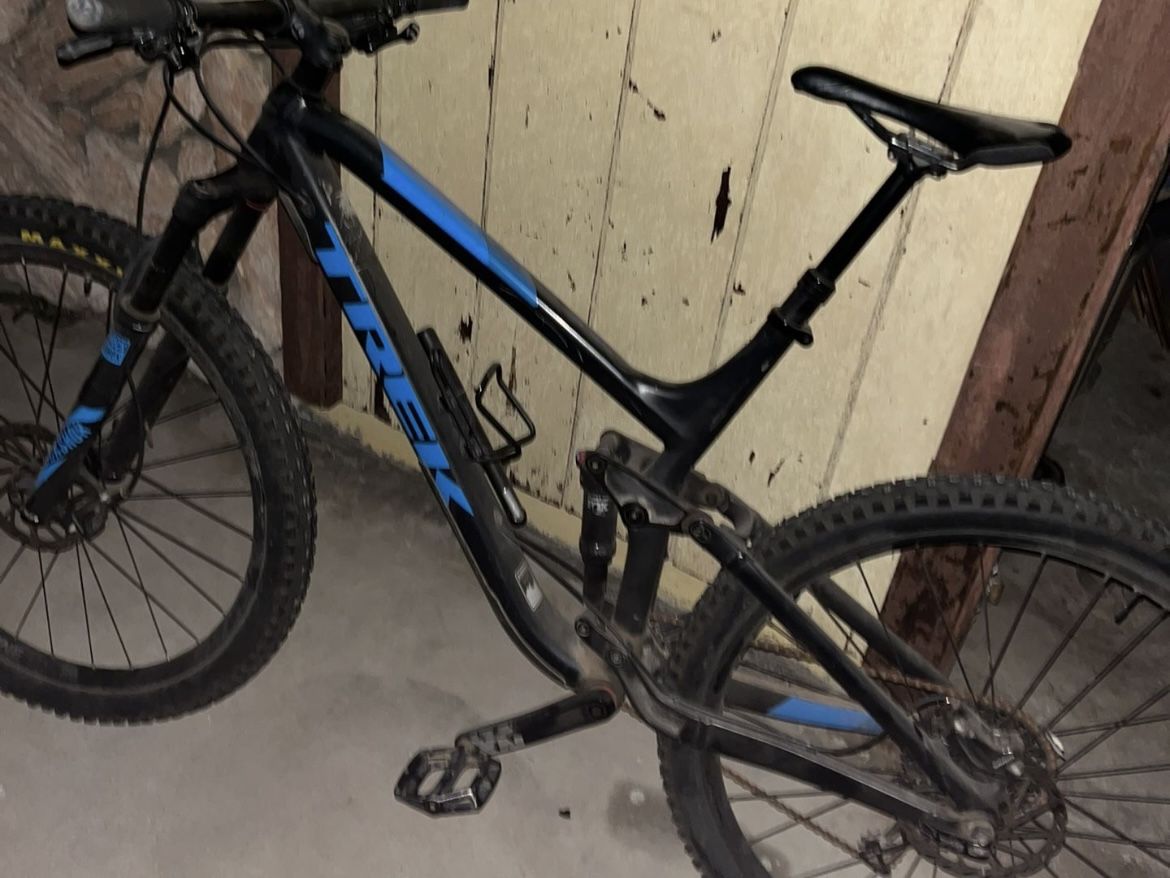 Dual Suspension Trek Mountain Bike
