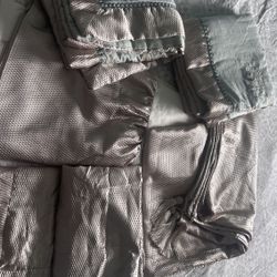 Bed skirt, pillowcase -King size