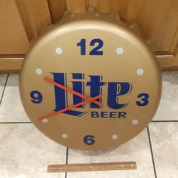 Vintage Miller Lite Beer Bottle Cap Top WALL CLOCK