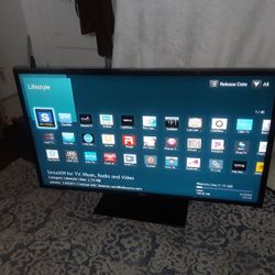 Samsung Smart TV 40" Inch Remote control Included 