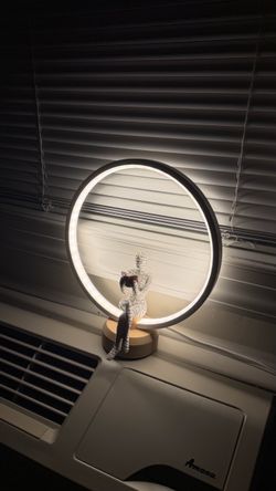 LED Circle Ring Table Lamp with Figure