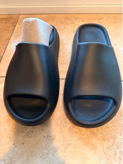 New -  Size 12 YZY YS-01 Slide (Black)