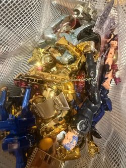 Lot of saint saya retro figures