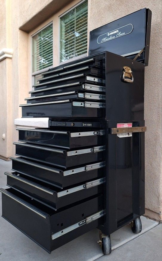 HD Husky Medallion Series Rollaway Tool Box 