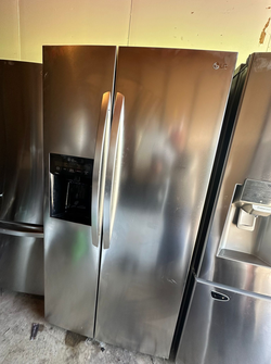 LG Stainless Steel Side by Side Fridge WaterDispenser