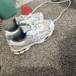 Men’s Asia’s Gel-NYC Size 10.5 