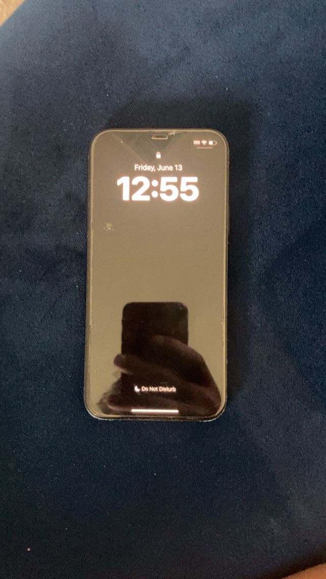 iPhone 12 READ description