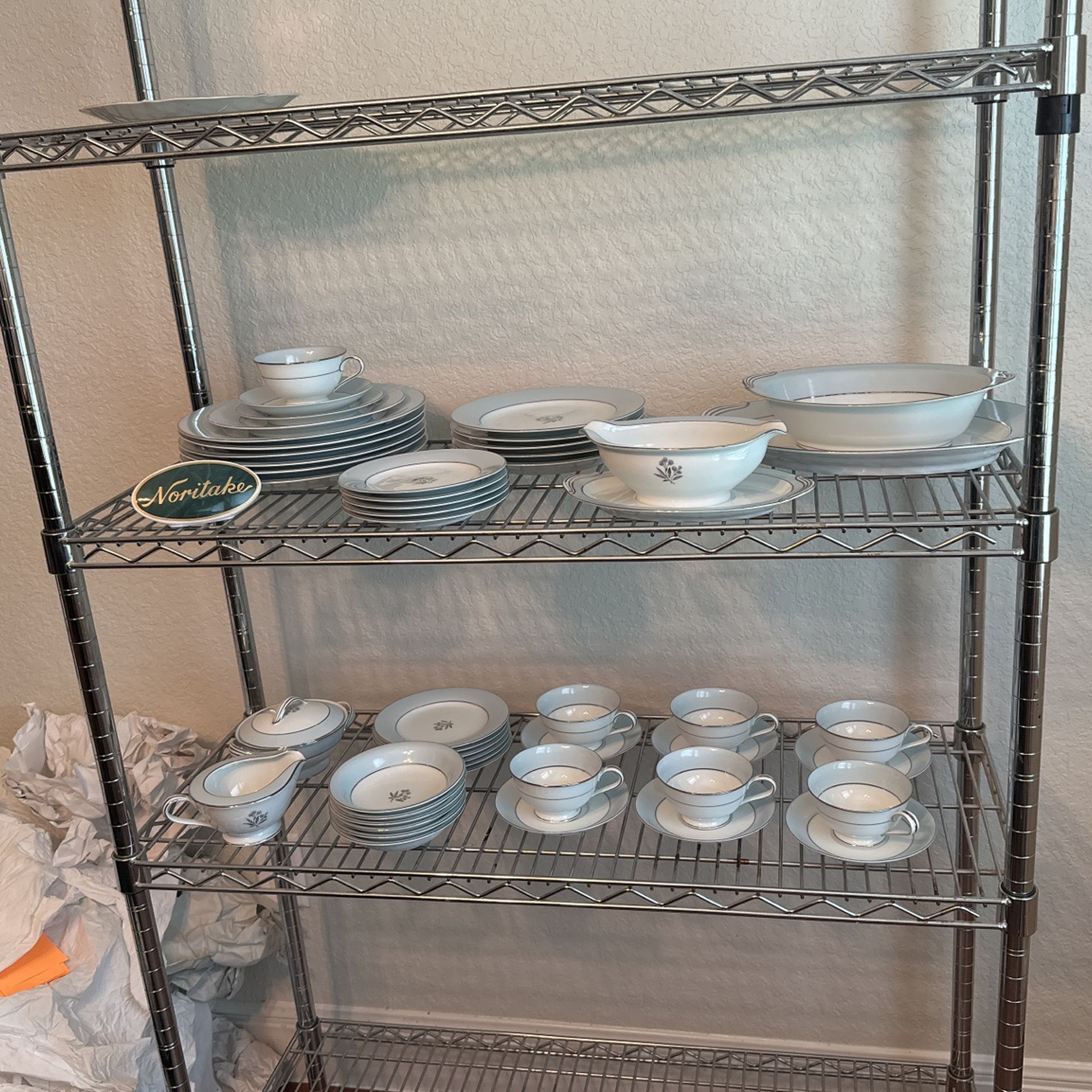 Noritake Mavis pattern fine China -6 Place Setting Plus Many Extra Pieces! Beautiful!